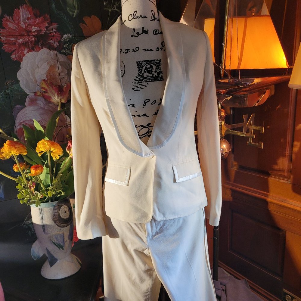 Club Monaco cream-colored women's tuxedo jacket (size 0) & pants (size 2)